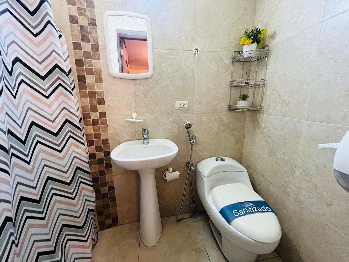 Mega Suite Junto Al San Marino Shopping Guayaquil Exterior foto